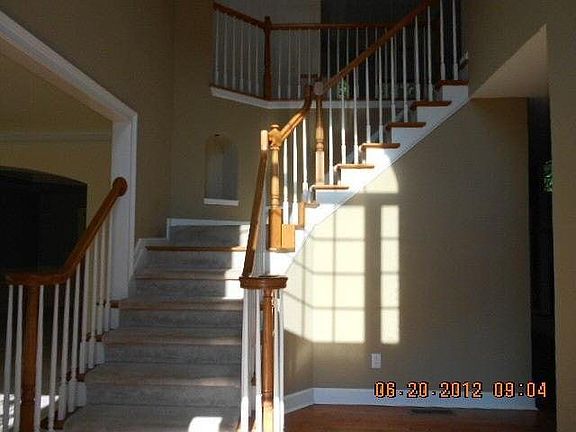 3rd image of 4717 Cedar Wood Dr