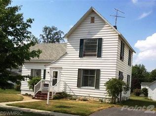 109 Elm St, Paw Paw, MI 49079