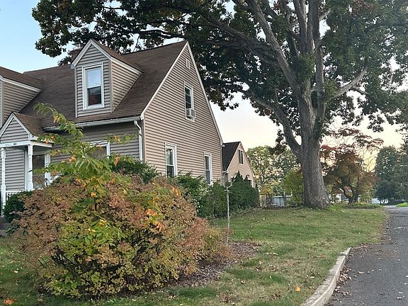 2nd image of 40 Murray Ave