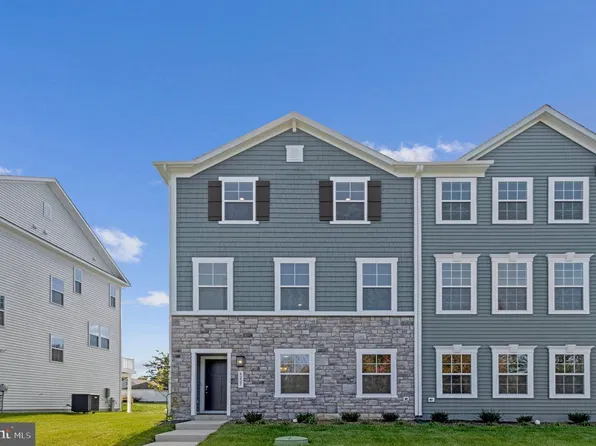 8227 Fairbrook Rd, Baltimore, MD 21224