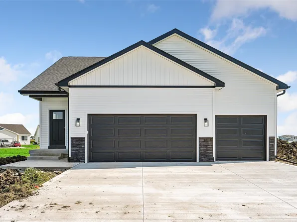 2709 14th St NE, Bondurant, IA 50035