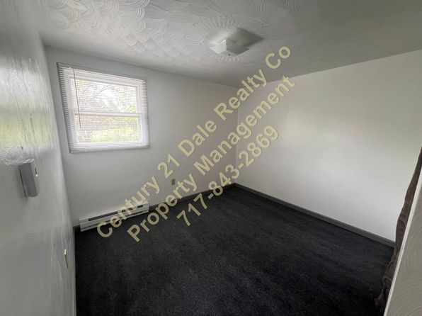 Staunton Ave. 3086, 3086 Staunton Ave APT A, Dover, PA 17315