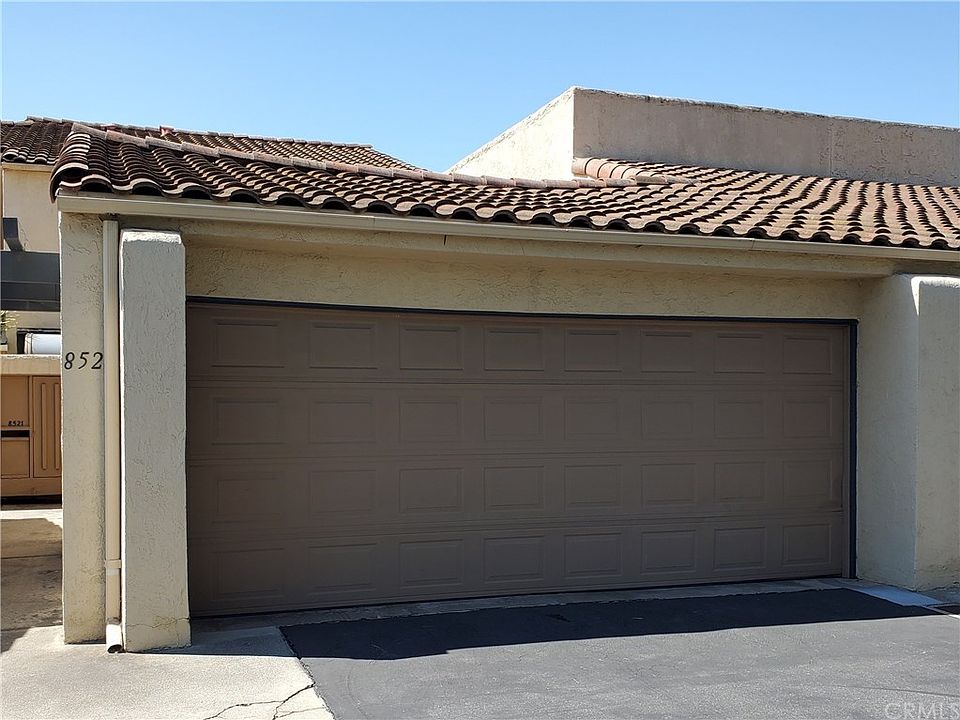 2nd image of 8521 Buena Tierra Pl