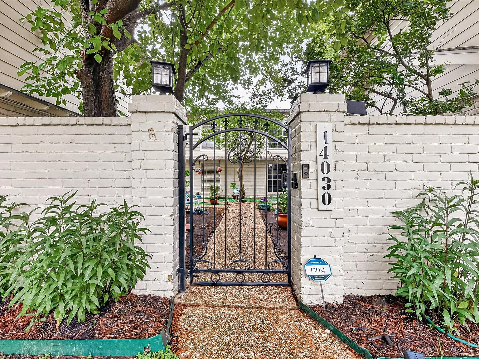 3 bed, 2.5 bath, 1655 sqft, $1,850 — Photo 2