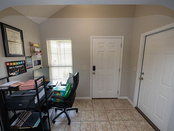 2nd image of 1638 Buena Vista Blvd