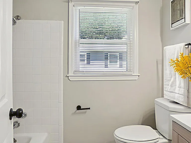 1601 West Townhomes — Photo 18