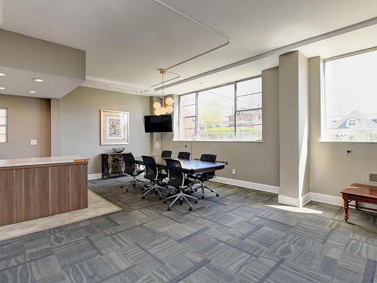 1620 E Broad St #408 — Photo 16