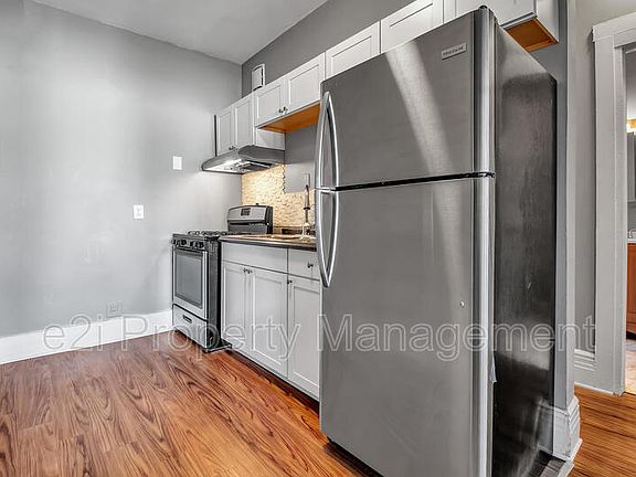 2nd image of 1073 Grant St APT 13