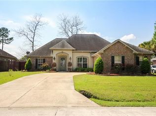 127 Riverwood Dr, Saint Rose, LA 70087