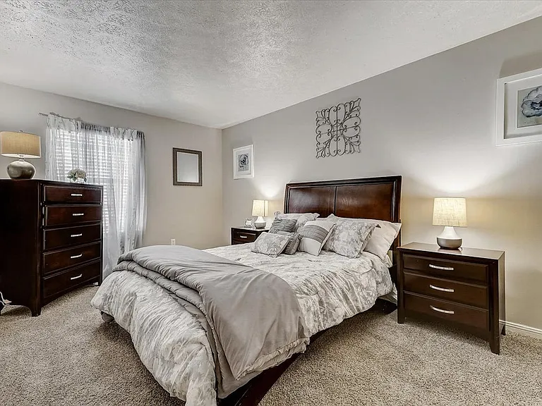 WatersEdge Denton Apartments — Photo 19