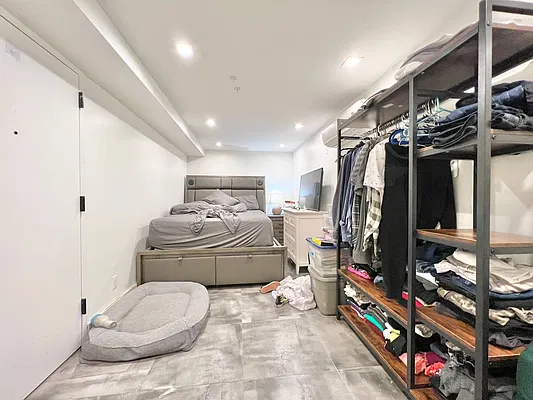 Bedroom, photo 2