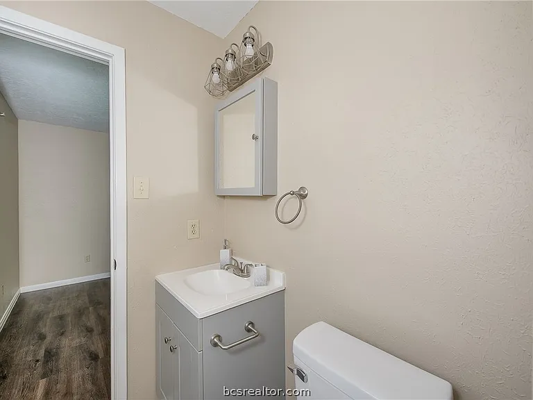 519 Chappel St — Photo 23