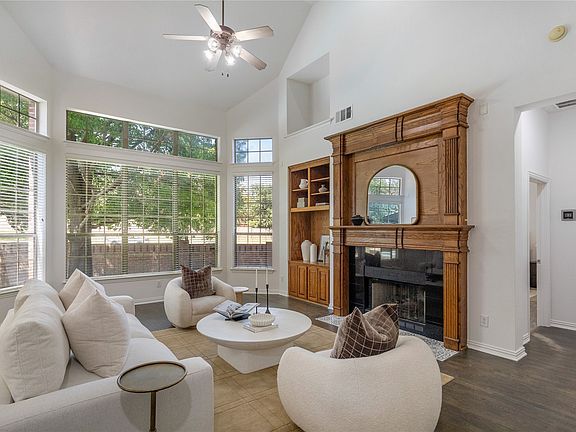 2nd image of 700 Crown Ct