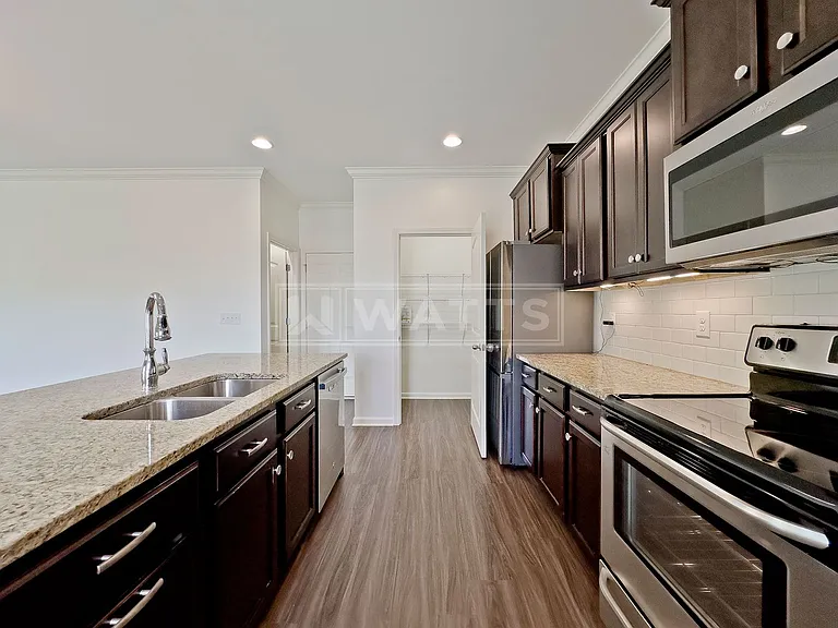 5081 Bella Ct — Photo 10