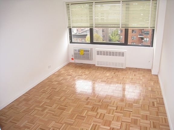 4th image of 404 E 14th St #5D