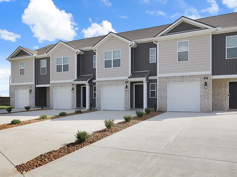 Cayce Highlands — Photo 16