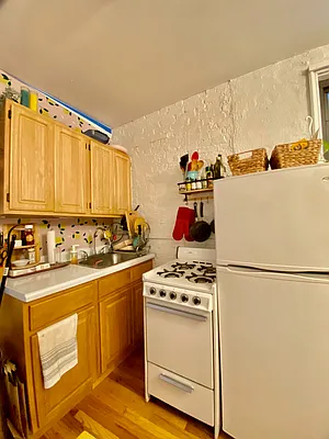 Rented by Bond New York | media 9