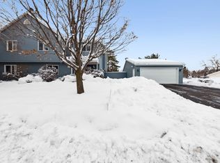 9327 Polaris Ln N, Maple Grove, MN 55369