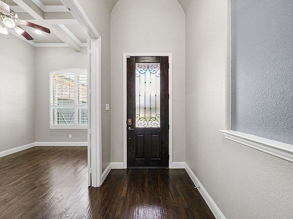 4th image of 1120 Circle J Trl