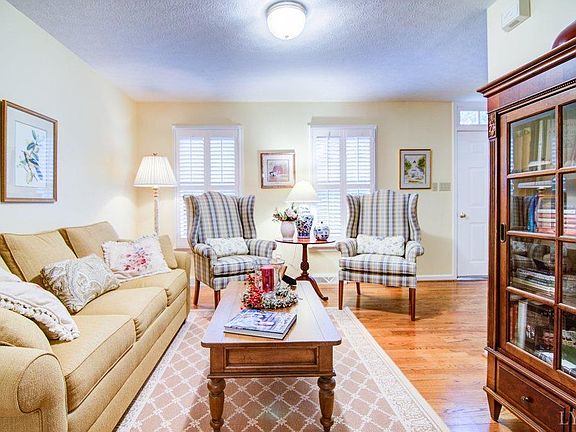 4th image of 122 Abby Ct Lot 4
