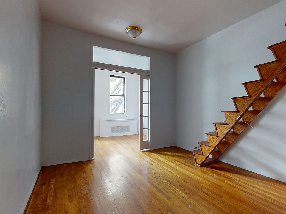 1st image of 538 W 47th St APT 1B