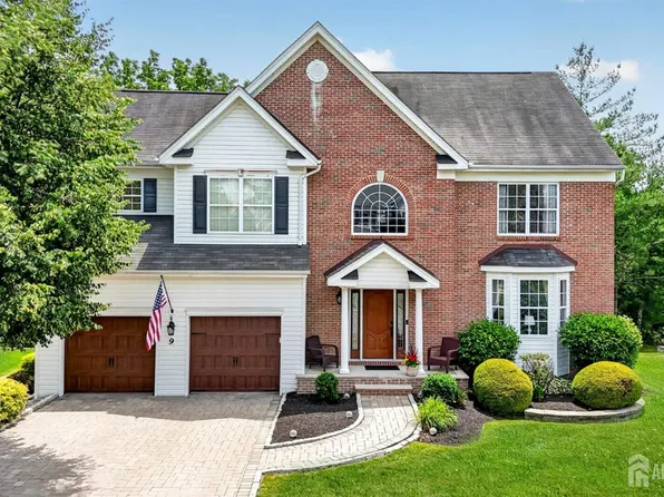 9 Summerfield Dr, Princeton, NJ 08540