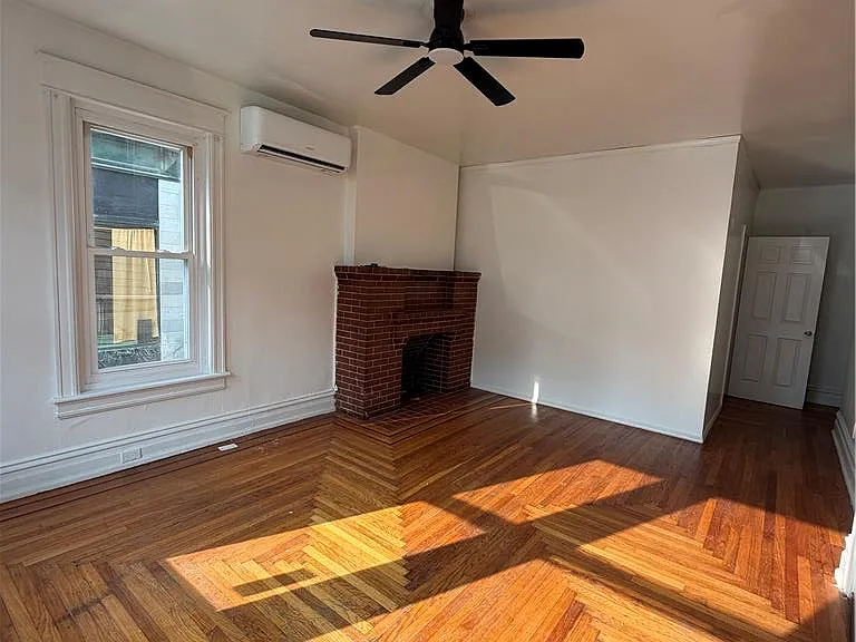 223 N 10th St #1 — Photo 3