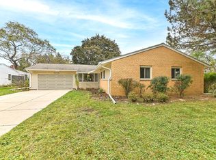 8590 N Regent Rd, Fox Pt, WI 53217