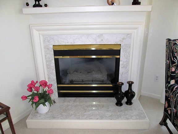 Gas Fireplace.