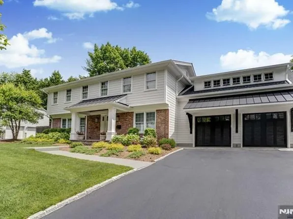 490 Salem St, Paramus, NJ 07652