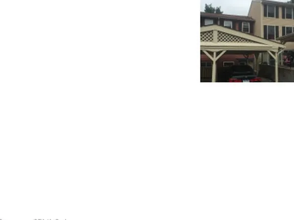 100 Rising Trail Dr, Middletown, CT 06457