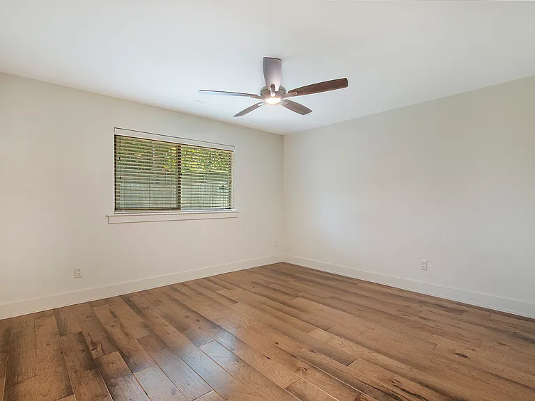 6463 Waverly Way — Photo 15