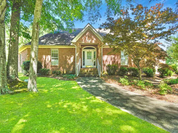 810 Golf Dr, Clanton, AL 35045