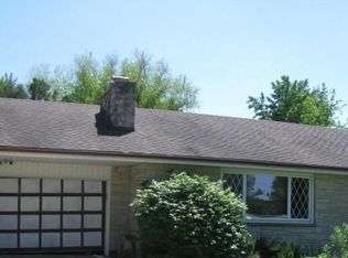 114 Swanson Rd, Sycamore, IL 60178