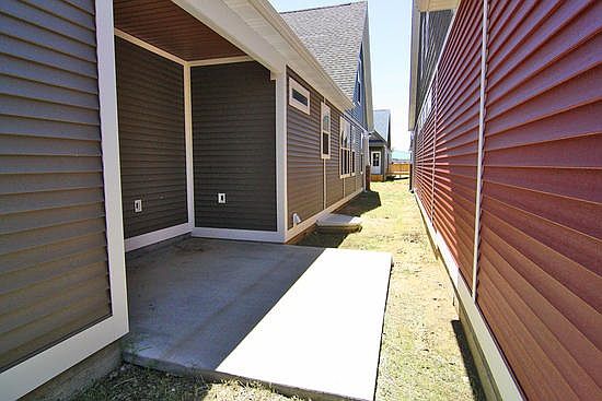 2nd image of 812 Auburn Dr APT 3
