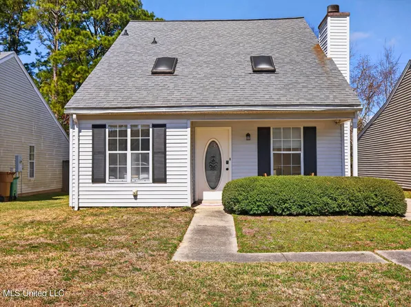 1728 James Buchanan Dr, Biloxi, MS 39531