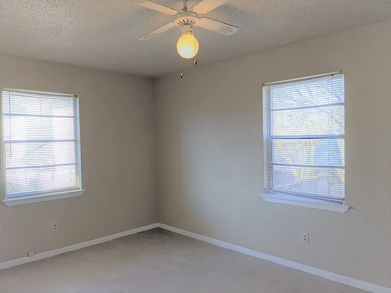 915 Alexander St #3 — Photo 9