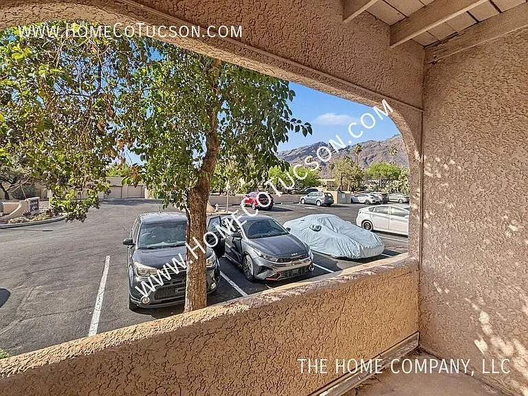 5750 N Camino Esplendora #109 — Photo 17