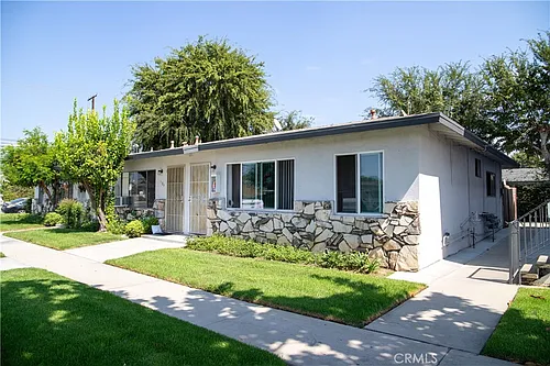 1174 Del Valle Ave Photo 1