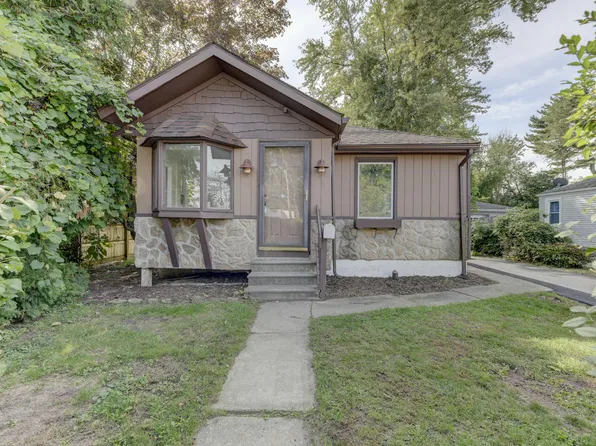 824 Elm St, Valparaiso, IN 46383