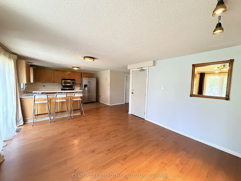 29 Irwin Dr #UPPER — Photo 7