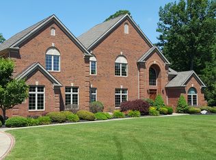 39000 Arbor Ct, Grafton, OH 44044