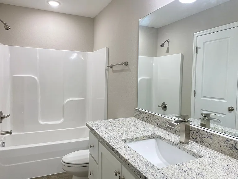 313 Sparrow Rd — Photo 5