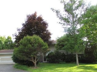 1S262 Edgewood Walk, West Chicago, IL 60185