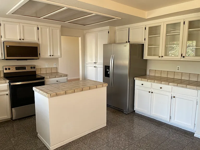 8795 Deer Creek Cir — Photo 16
