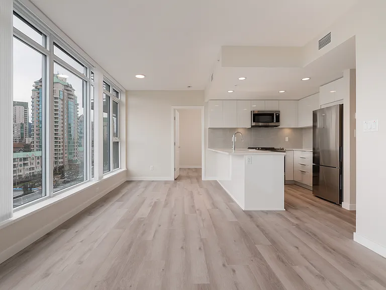 1182 Westwood St — Photo 133