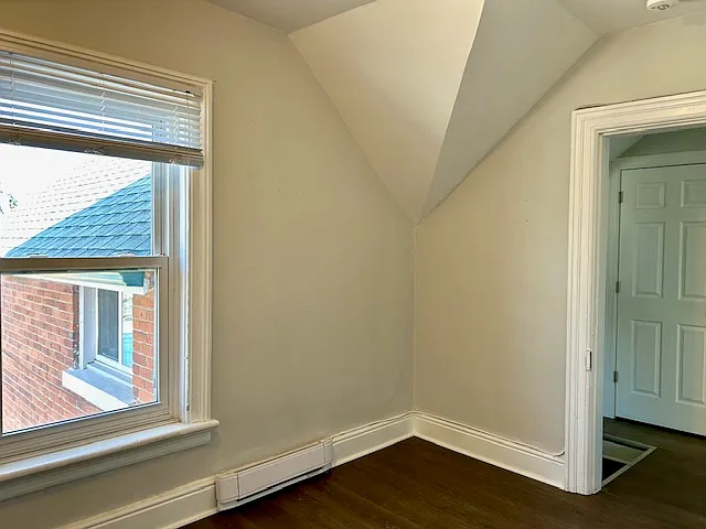 30 Wellington St W #2 — Photo 15
