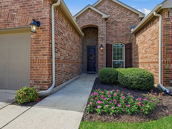 4th image of 1441 Caruth Ln
