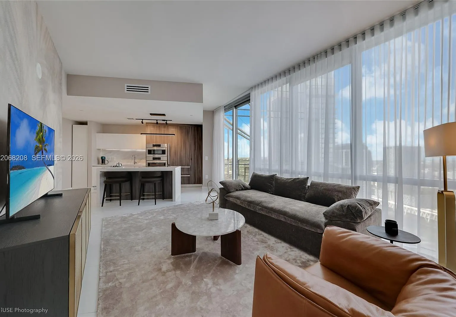 Paramount Miami Worldcent — Photo 1