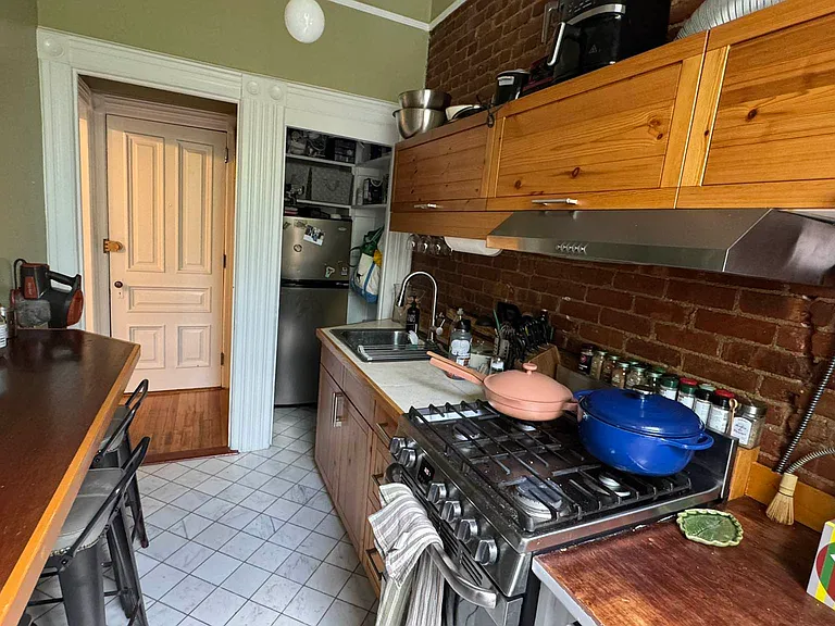 158 Noble St #3 — Photo 12